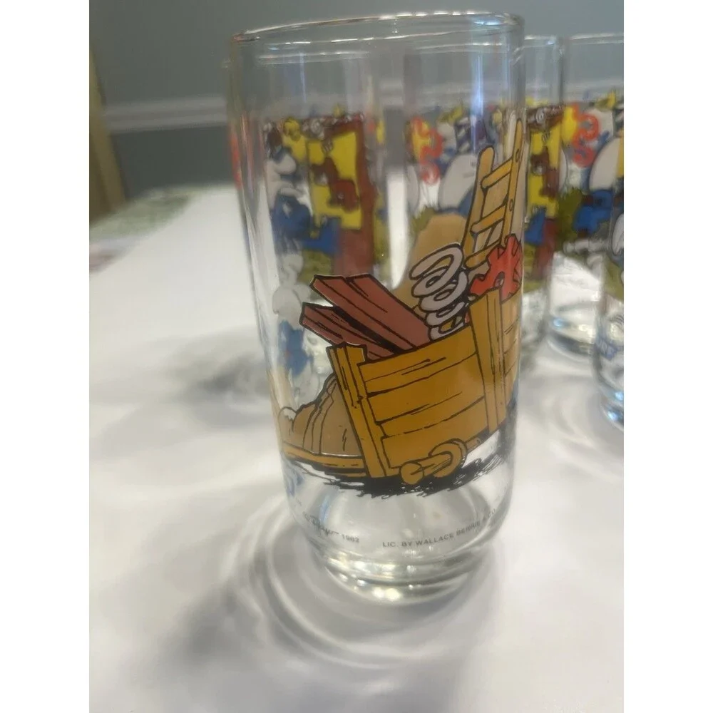 6 Vintage Collectible Smurfs Drinking Glasses Hardee's PEYO 1983 1982 Tumblers